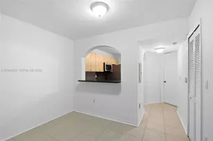 1251 SE 29th St, Homestead, FL 33035 - Photo 5
