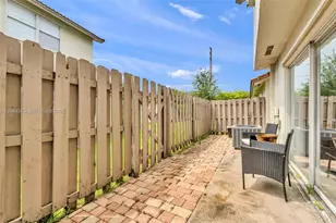 10857 NW 8th St, Pembroke Pines, FL 33026 - Photo 31