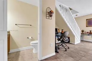 10857 NW 8th St, Pembroke Pines, FL 33026 - Photo 11