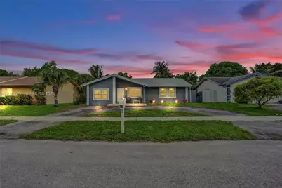 7812 SW 7th Pl, North Lauderdale, FL 33068 - Photo 3
