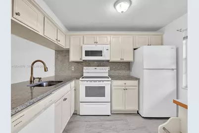 1212 SE Bahama Bnd #G1, Coconut Creek, FL 33066 - Photo 11
