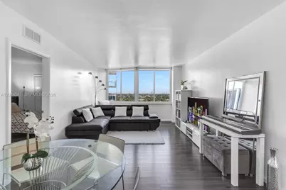 7441 Wayne Ave #10H, Miami Beach, FL 33141 - Photo 9