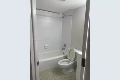 660 Tennis Club Dr #101, Fort Lauderdale, FL 33311 - Photo 25