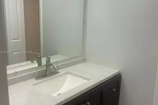 660 Tennis Club Dr, Fort Lauderdale, FL 33311 - Photo 33