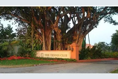 660 Tennis Club Dr #101, Fort Lauderdale, FL 33311 - Photo 1