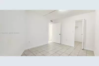 7035 NW 186th St #D110, Hialeah, FL 33015 - Photo 17