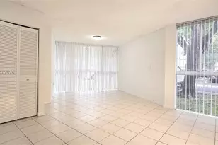 7035 NW 186th St, Hialeah, FL 33015 - Photo 5