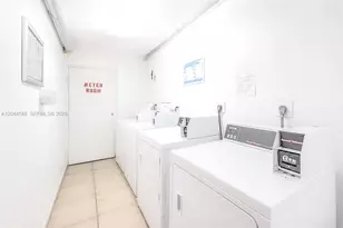 7035 NW 186th St, Hialeah, FL 33015 - Photo 21