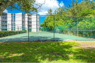 7035 NW 186th St #D110, Hialeah, FL 33015 - Photo 23