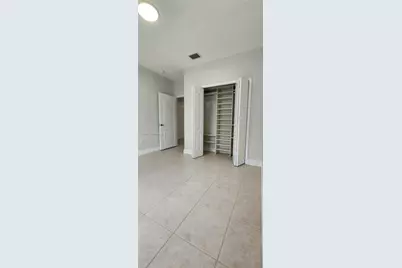 16507 NW 91st Ave, Miami Lakes, FL 33018 - Photo 17