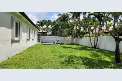 16507 NW 91st Ave, Miami Lakes, FL 33018 - Photo 27