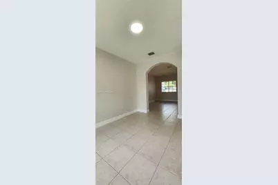 16507 NW 91st Ave, Miami Lakes, FL 33018 - Photo 7