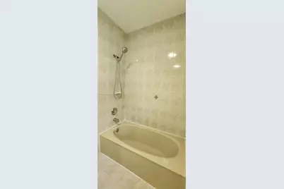 16507 NW 91st Ave, Miami Lakes, FL 33018 - Photo 13