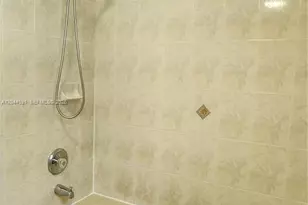 16507 NW 91st Ave, Miami Lakes, FL 33018 - Photo 13