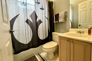 2335 SE 4th Pl, Homestead, FL 33033 - Photo 11
