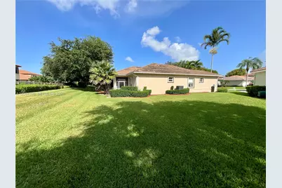 2335 SE 4th Pl, Homestead, FL 33033 - Photo 23