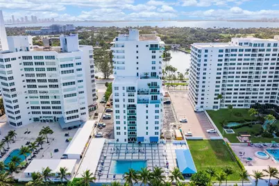 5001 Collins Ave #9H, Miami Beach, FL 33140 - Photo 11