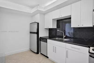 5001 Collins Ave #9H, Miami Beach, FL 33140 - Photo 5