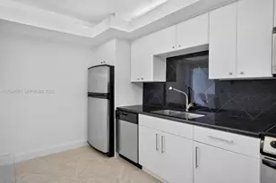 5001 Collins Ave, Miami Beach, FL 33140 - Photo 5
