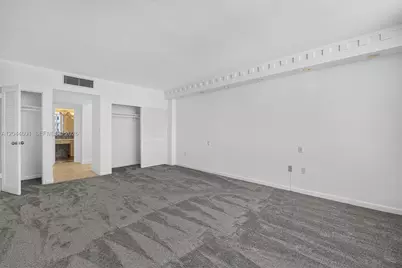 5001 Collins Ave #9H, Miami Beach, FL 33140 - Photo 9