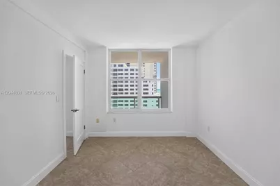 5001 Collins Ave #9H, Miami Beach, FL 33140 - Photo 15