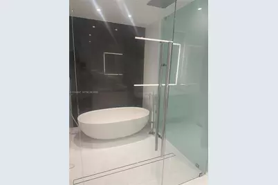300 Biscayne Blvd Way #1909, Miami, FL 33131 - Photo 23