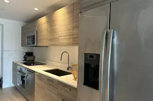 121 NE 34th St, Miami, FL 33137 - Photo 43