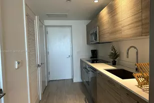 121 NE 34th St, Miami, FL 33137 - Photo 35