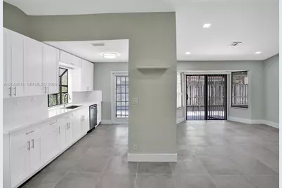 3216 NW 105th Ave, Sunrise, FL 33351 - Photo 5