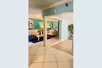 635 NW 97th Pl, Miami, FL 33172 - Photo 3