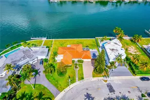 7500 W Treasure Dr, North Bay Village, FL 33141 - Photo 43