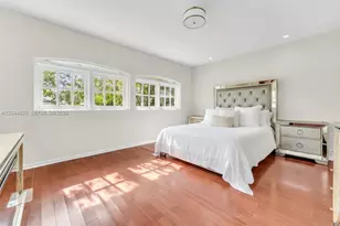 7500 W Treasure Dr, North Bay Village, FL 33141 - Photo 15