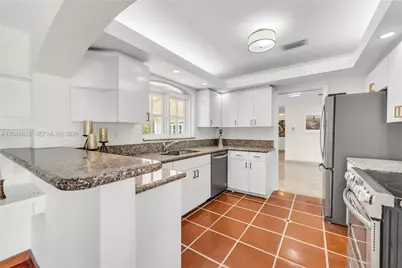 7500 W Treasure Dr, North Bay Village, FL 33141 - Photo 11