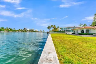 7500 W Treasure Dr, North Bay Village, FL 33141 - Photo 35