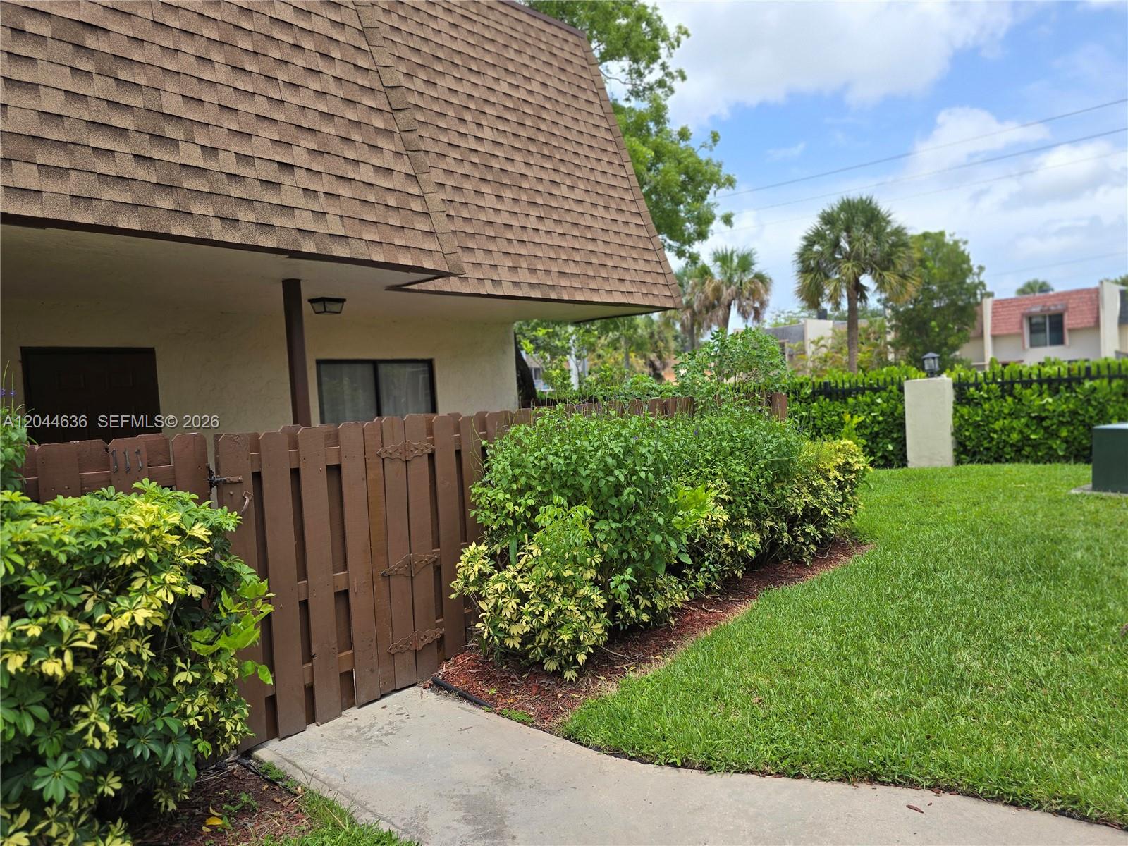 111 San Remo Blvd main architectural view