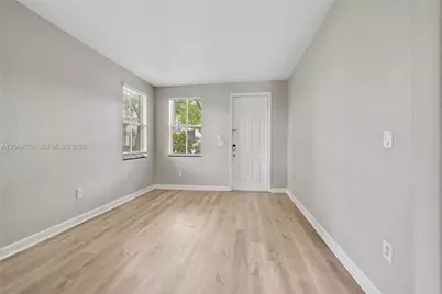 10709 NW 81st Ln, Doral, FL 33178 - Photo 3