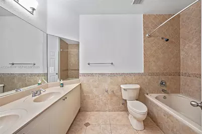 10709 NW 81st Ln, Doral, FL 33178 - Photo 17