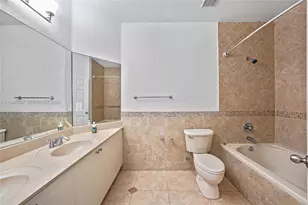 10709 NW 81st Ln, Doral, FL 33178 - Photo 17