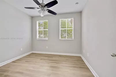 10709 NW 81st Ln, Doral, FL 33178 - Photo 21