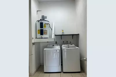 2730 Cypress Ave, Miramar, FL 33025 - Photo 17