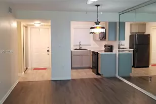 8130 Sunrise Lakes Blvd, Sunrise, FL 33322 - Photo 13