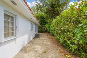 1439 Miller Rd, Coral Gables, FL 33146 - Photo 29
