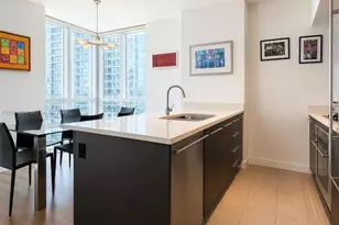 55 SE 6th St, Miami, FL 33131 - Photo 3