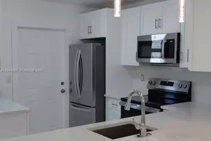 5335 NW 10th Ct, Plantation, FL 33313 - Photo 3