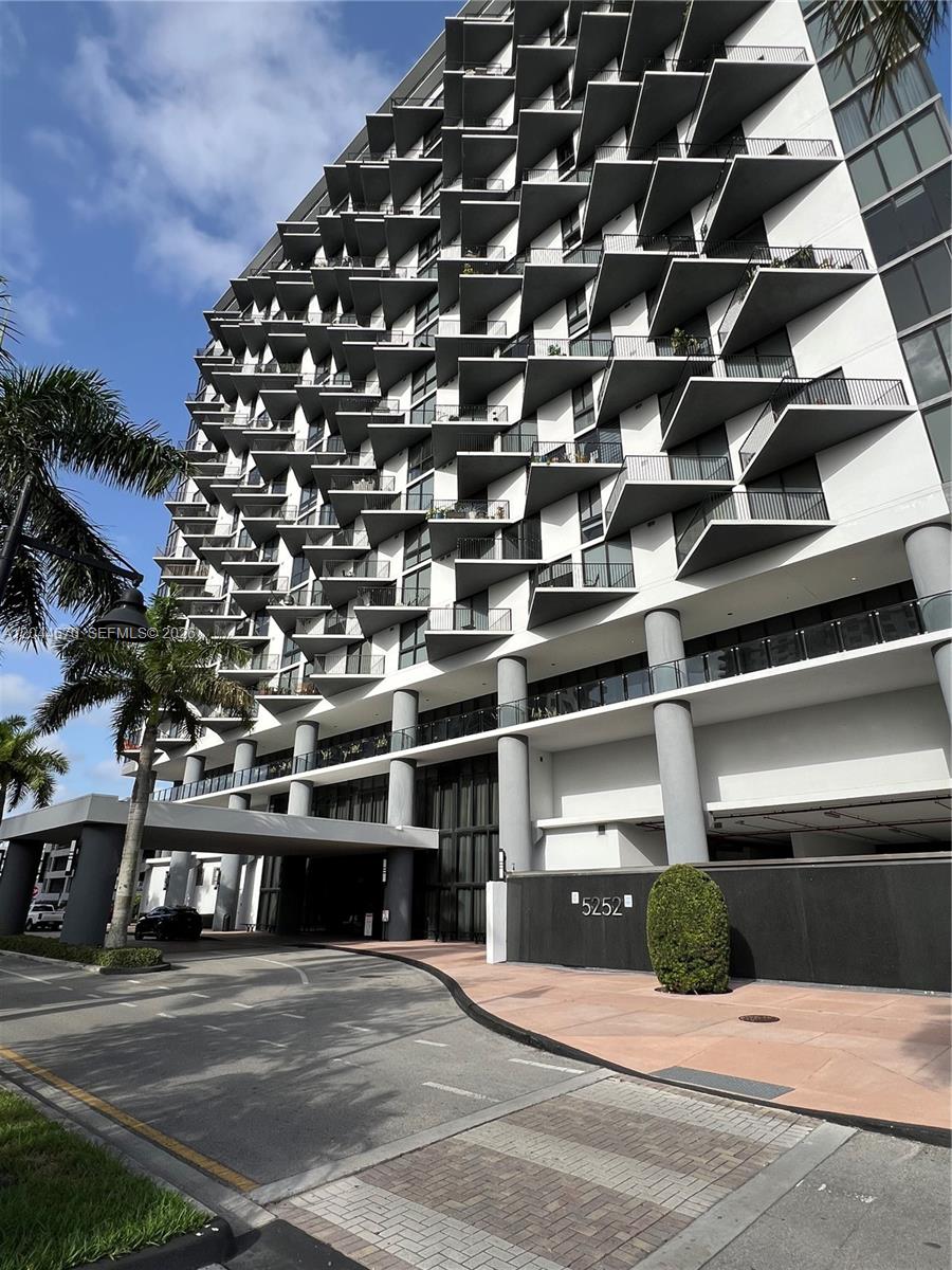 5252 NW 85th Ave #1707 - 5252 NW 85th Ave #1707, Doral, FL 33166 Luxury Property | Jose Angel Pina