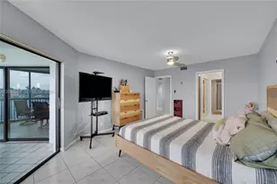 7250 Fairfax Dr, Tamarac, FL 33321 - Photo 5