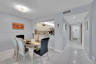7250 Fairfax Dr, Tamarac, FL 33321 - Photo 21