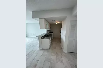 275 NE 18th St #1406, Miami, FL 33132 - Photo 5