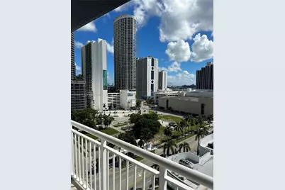275 NE 18th St #1406, Miami, FL 33132 - Photo 13