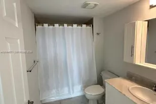 275 NE 18th St, Miami, FL 33132 - Photo 9
